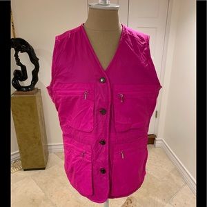 Sporty pink vest lined with fleece